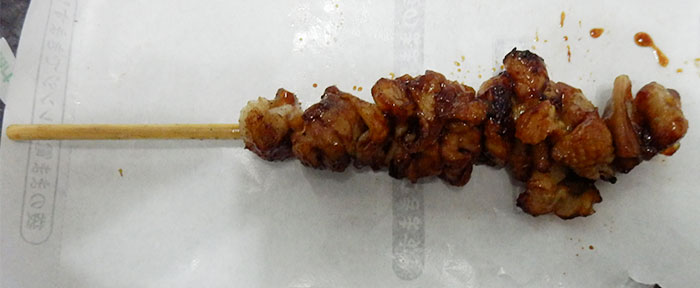 ファミリーマート「炭火焼きとりかわタレ(128円)」