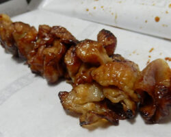 炭火焼きとりかわタレ(128円)