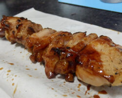 炭火焼きとりももタレ(128円)