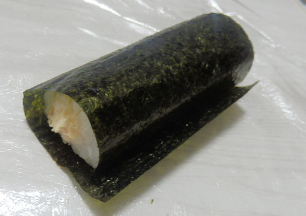 セブンイレブン「手巻寿司 海老とツナのサラダ巻(150円)」