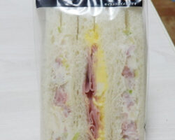 サラダハムサンド(230円)