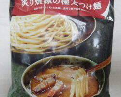 炙り焼豚の極太つけ麺(248円)