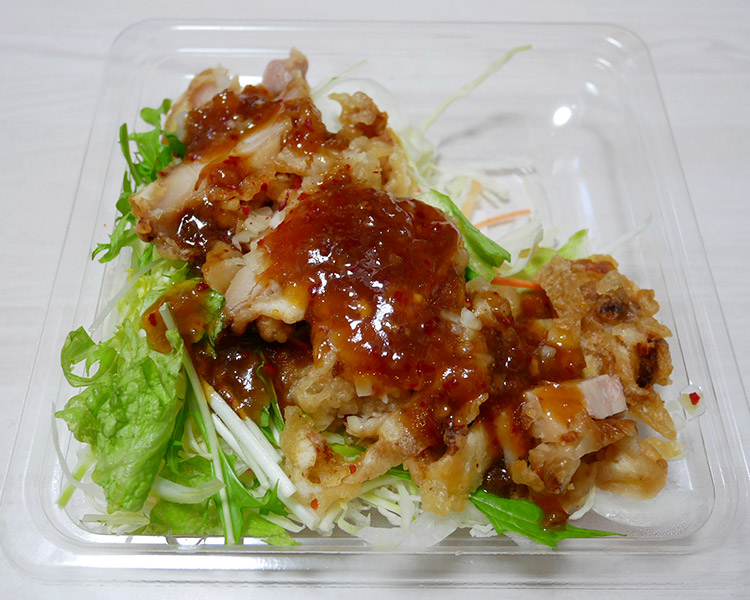 セブンイレブン「香味だれの油淋鶏サラダ(399円)」
