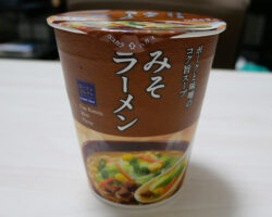 カップ みそラーメン(120円)