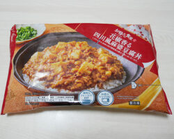 冷凍食品 花椒香る四川風麻婆豆腐丼(430円)
