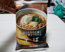 冷凍食品 そば(108円)