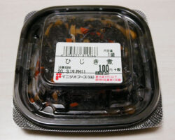 ひじき煮(108円)