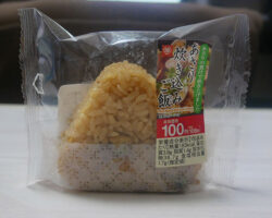 おにぎり あさり炊き込みご飯(108円)