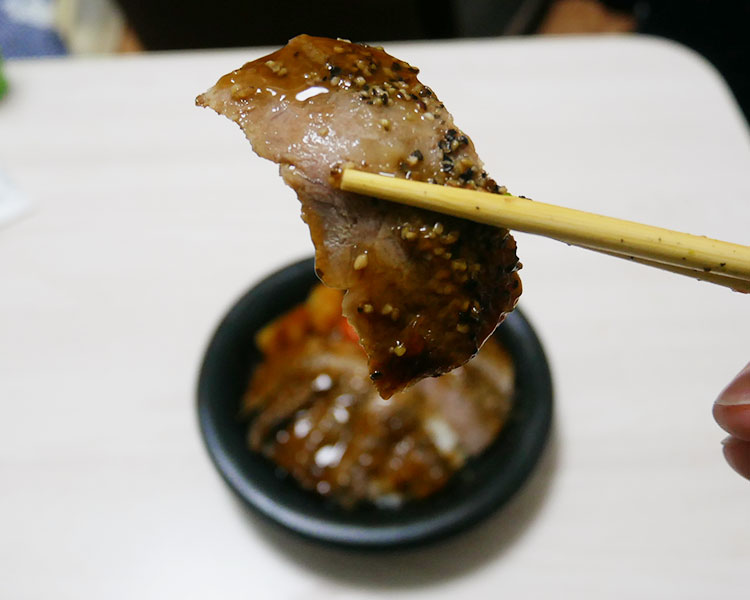 デイリーヤマザキ「ビーフステーキ丼(599円)」