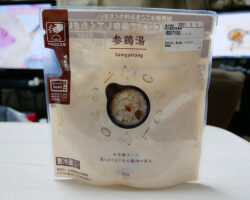 サムゲタン[参鶏湯](328円)