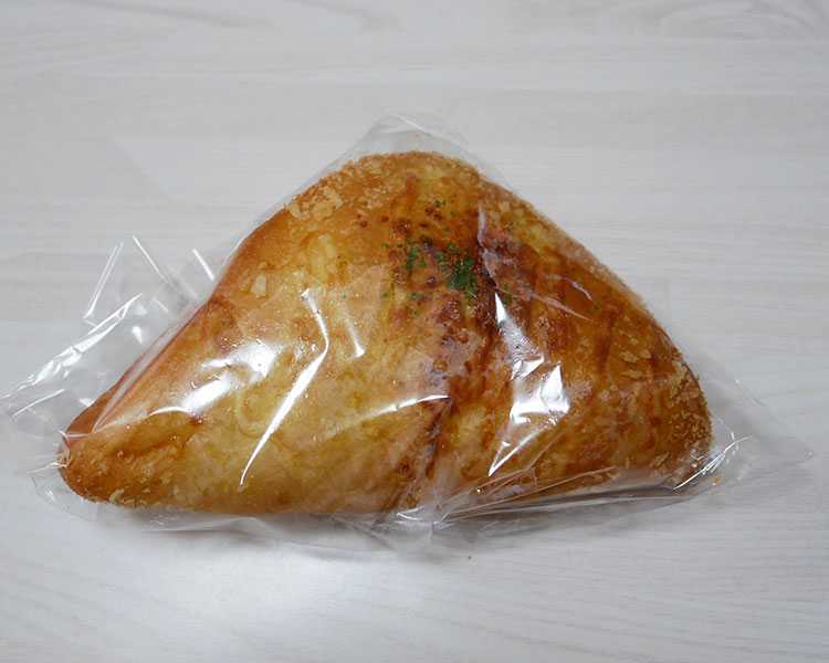 デイリーヤマザキ「ハムチーズパン[5種のチーズ使用](151円)」
