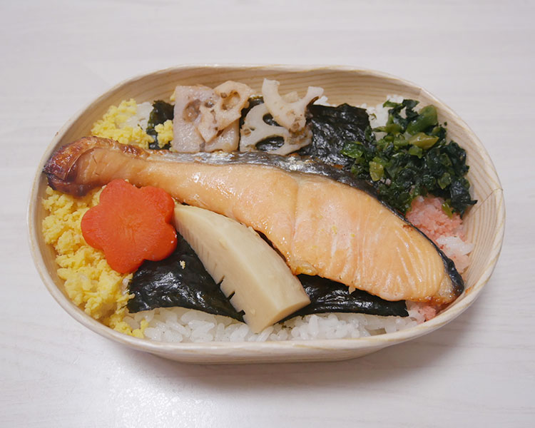 ローソン「IROCORO 鮭の西京焼わっぱ風弁当(530円)」