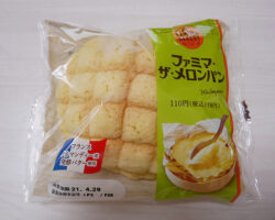 ファミマ・ザ・メロンパン(118円)