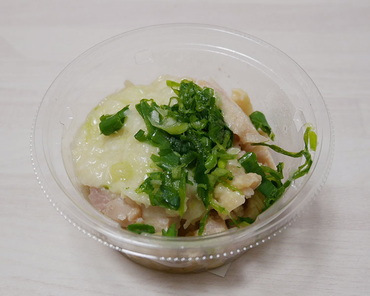 セブンイレブン「鶏モモ肉と豆もやしナムルの葱塩ダレ(246円)」